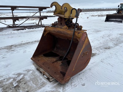 SEC Cleanup Excavator Twist Bucket