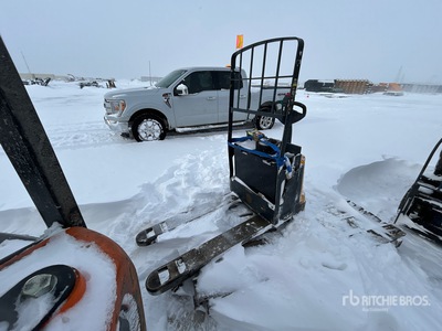 Jungheinrich EJE120 4500 lb Electric Gato de bandeja