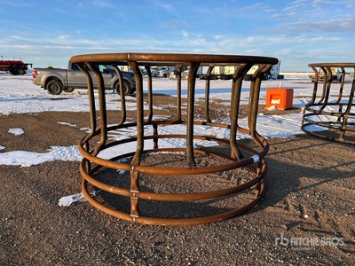 Custom Built Round Bale 家畜用フィーダー (Unused)