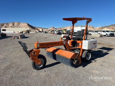 2015 Lay-Mor SM300 Zelfrijdende bezem