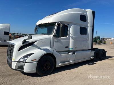 2019 Volvo VNL860 6x4 T/A Sleeper Truck Tractor