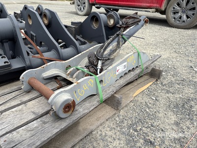 Strickland ZX50HT_WR01 32 in Hydraulic Excavator Thumb - Fits Zx50ht_wr01 (Unused)