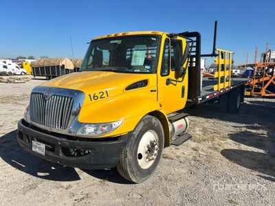 2010 International 4300 4x2 Flatbed Truck