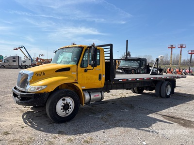 2013 International 4300 4x2 Flatbed Truck