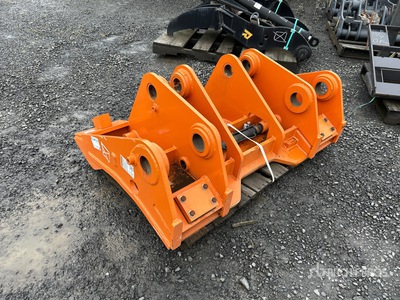 Paladin 92F0526WK 60 in Wheel Loader Quick Coupler - Fits Hitachi ZW370/375 (Unused)