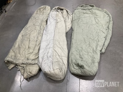 (38) Sleeping Bags