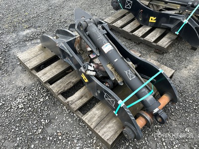 Rockland ZX160HTDRLK_01 66 in Hydraulic Excavator Thumb - Fits Hitachi ZX160LC-7 (Unused)