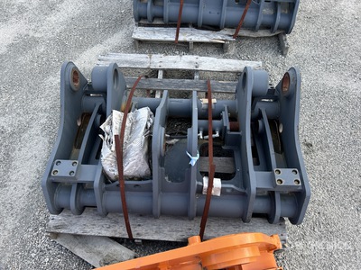 Strickland 92F0897-0913 Wheel Loader Quick Coupler - Fits Hitachi ZW150 (Unused)