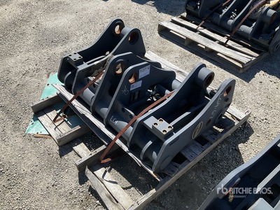 Strickland 92F0897-0913 Enganche rapido para pala cargadora (Unused)