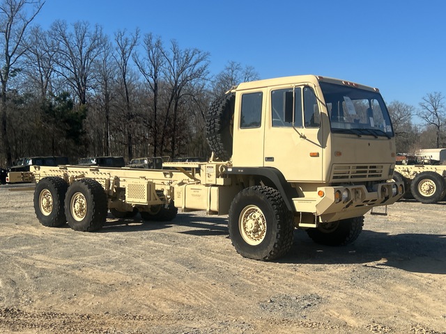 2004 Stewart & Stevenson M1086A1 MTV 6x6 Cab and Chassis 2004 Stewart & Stevenson M1086A1 MTV 6x6 Cab and Chassis