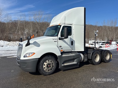 2021 International LT625 6x4 Cabeza Tractora Cabina Corta