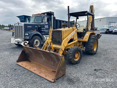 1987 John Deere 310C 4x4 Koparko-ładowarka (Inoperable)