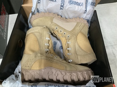 (72) Pairs of Men's Boots