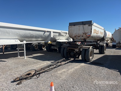 2002 Reliance Coated Fabrics 2TR0HD-22 T/A Turntable Sliding Transfer Trailer