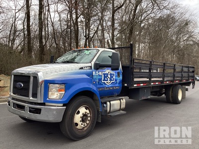 2019 Ford F-750 4x2 Flatbed Truck
