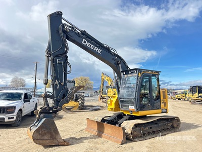 2020 John Deere 135G 油圧ショベル