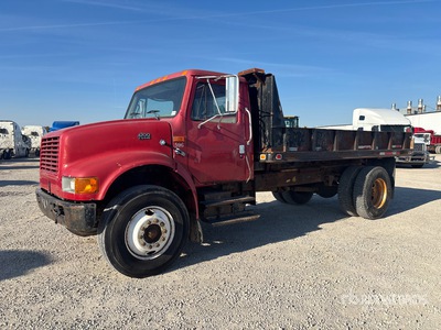 1998 International 4700 4x2 S/A Dump Truck