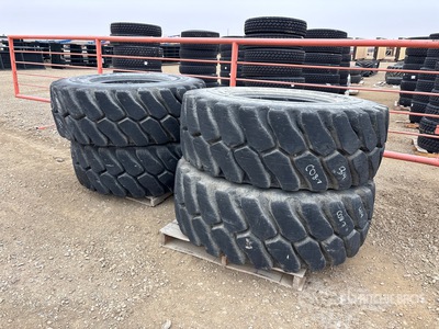 Quantity of (4) 20.5 R25 を見 Tires
