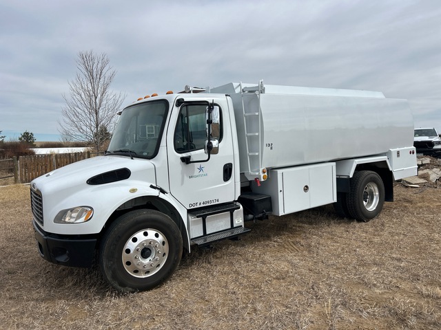 2007 Freightliner M2 106 M2 2500 gal 4x2 Fuel Truck