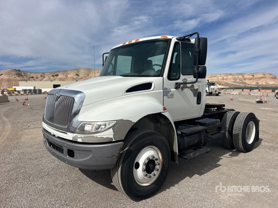 2008 International 4400 S/A Dagcabine Trekker