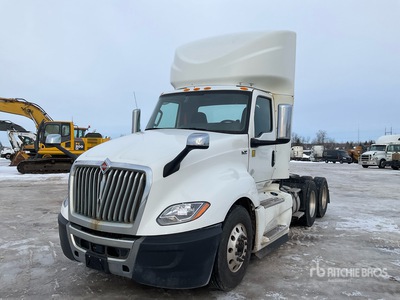 2019 International LT625 6x4 T/A Dagcabine Trekker