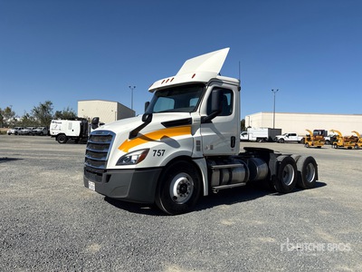 2019 Freightliner Cascadia 126 6x4 T/A Dagcabine Trekker