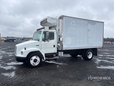 2001 Freightliner FL 70 4x2 Refrigerated Truck