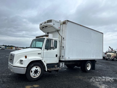 2001 Freightliner FL 70  4x2 Camiones
