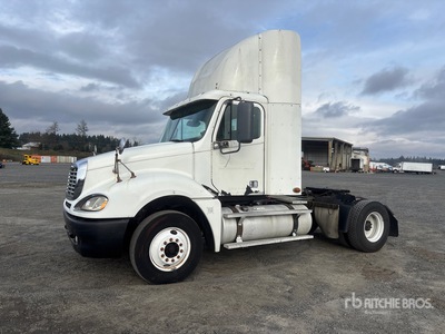 2006 Freightliner Columbia 120 4x2 S/A Day Cab Truck Tractor