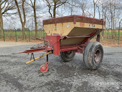 Vicon Pull-type Spandifertilizzante