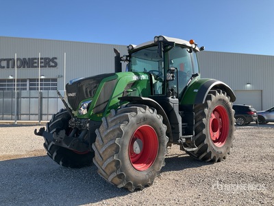 2017 Fendt 824 Vario Profi Plus 4WD Tractor