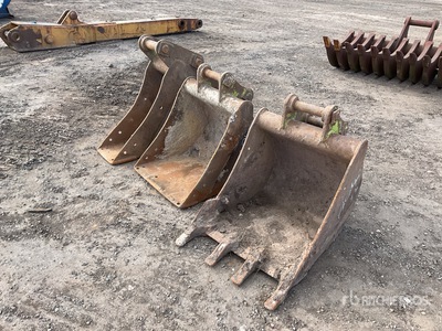 Quantity of (3) Digging 600,560,250mm Godet de pelleteuse