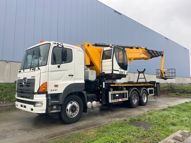 2018 Uzmanlar HTF 45 45 m on 2016 Hino 700 6x4 Bucket Truck