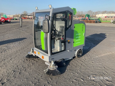 2025 STARVOX D19-1900 Ride-On Electric Floor Sweeper (Unused)