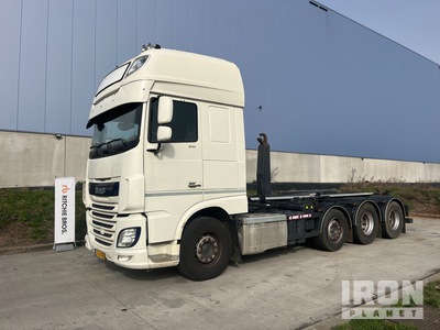 2016 DAF XF106-510 8x2 Twin-Steer Sleeper Haakarm vrachtwagen