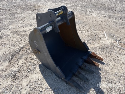 Strickland BT6T 30 in Digging Excavator Bucket - Fits Takeuchi TB290
