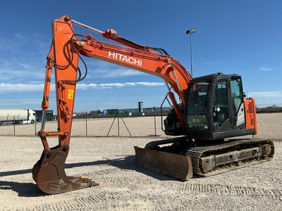 2020 Hitachi ZX135US-6 حفارة بجنزير