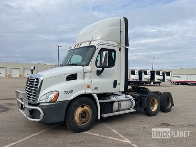 2017 Freightliner CA113DC 6x4 T/A Day Cab Truck Tractor
