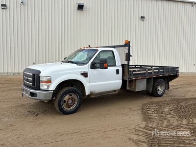 2008 Ford F-350 XL 4x4 Flatbed Truck