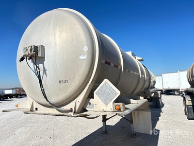 2004 Heil 8400 gal T/A Tanker Trailer