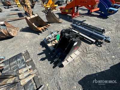 18 in Digging Excavator Bucket