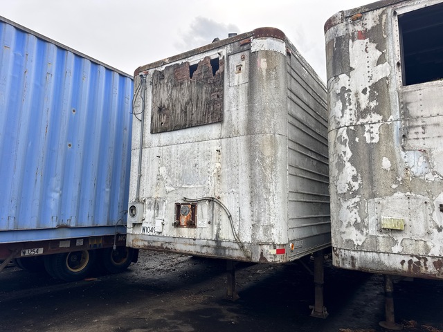1966 Utility 26 ft x 96 in S/A Van Trailer