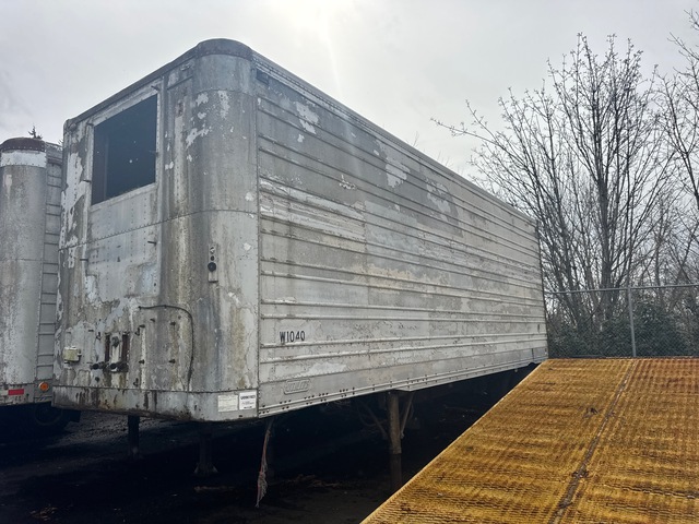 1966 Utility 26 ft x 96 in S/A Van Trailer