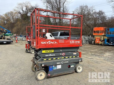 2016 Skyjack SJIII-3219 Electric Scissor Lift