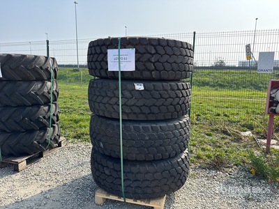 Quantity of (4) Michelin 445/80-R25 XGC Opony