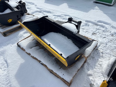 2026 Dynamic 42 in Tilting Excavator Bucket (Unused)