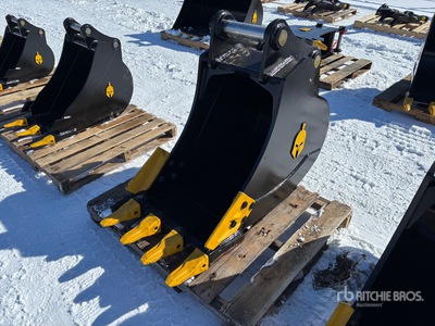 2026 Dynamic 24 in Digging Excavator Bucket (Unused)