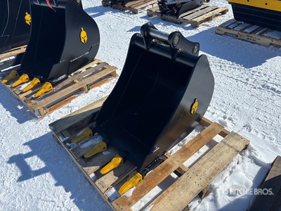 2026 Dynamic 24 in Q/C Digging Excavator Bucket (Unused)