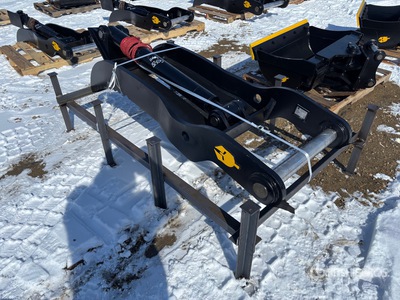 2026 Dynamic 74 in Excavator Thumb (Unused)