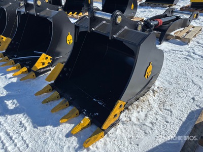 2026 Dynamic 42 in Digging Excavator Bucket (Unused)